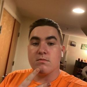 Meet your Posher, Troy